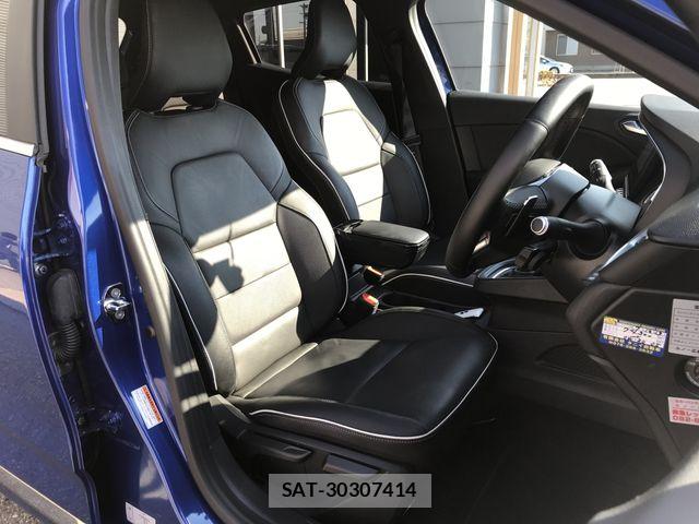 Renault LUTECIA 2021-08 8686435-10