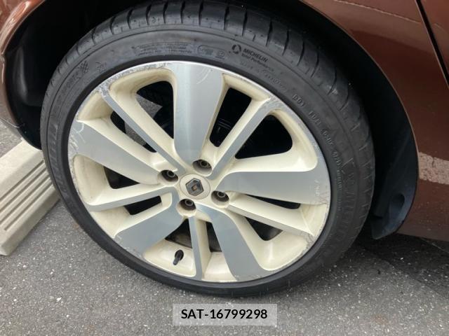 Renault LUTECIA 2015-06 8686437-8