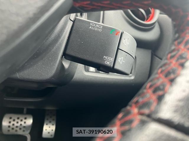 Renault LUTECIA 2016-03 8745536-17