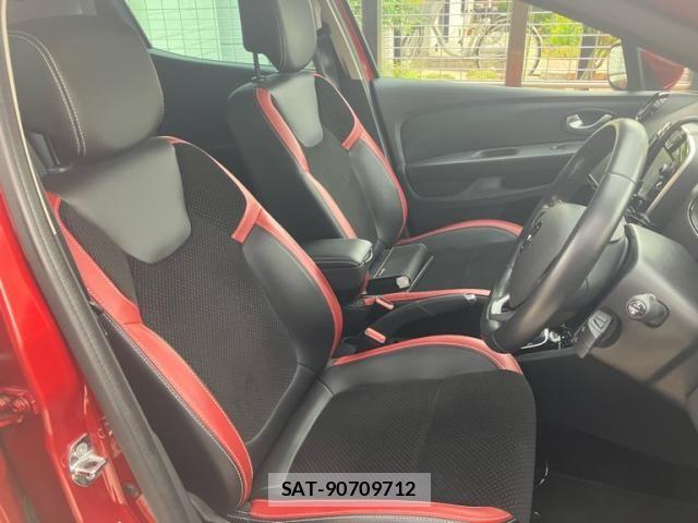 Renault LUTECIA 2018-09 8745537-19