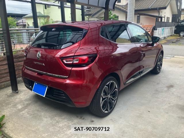 Renault LUTECIA 2018-09 8745537-5