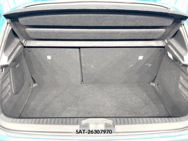 Renault LUTECIA 2020-11 8831318-12