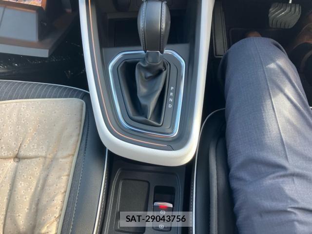 Renault LUTECIA 2022-09 8849634-19