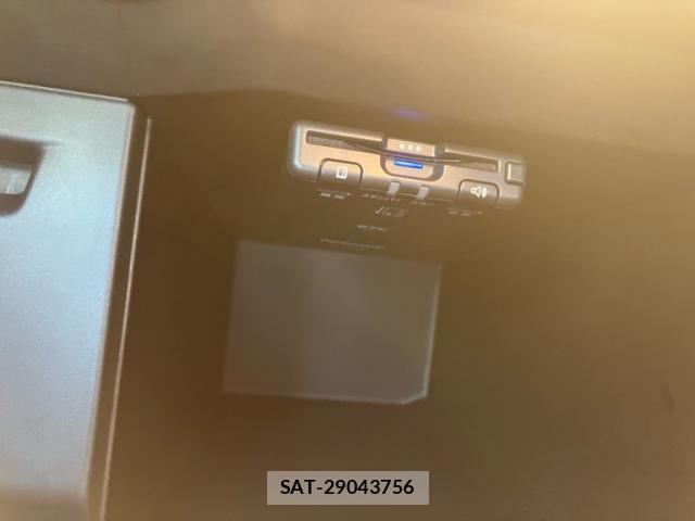 Renault LUTECIA 2022-09 8849634-23