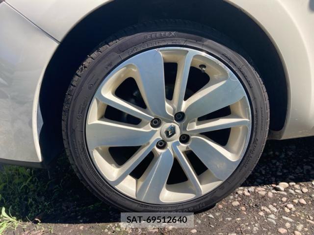 Renault LUTECIA 2015-10 8881851-10