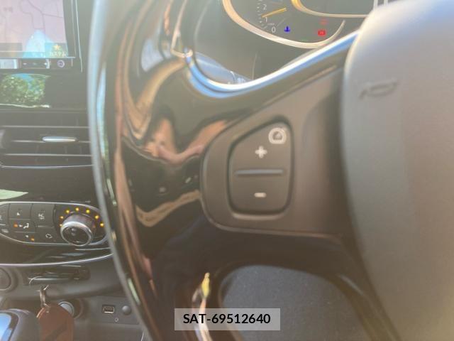 Renault LUTECIA 2015-10 8881851-17