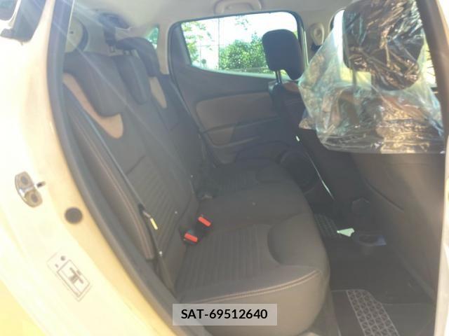 Renault LUTECIA 2015-10 8881851-3