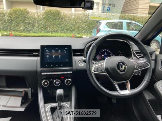 Renault LUTECIA 2021-09 8881850-11