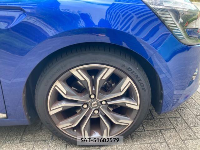 Renault LUTECIA 2021-09 8881850-5
