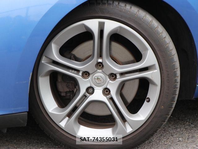 Renault MEGANE ESTATE 2015-03 6614447-15
