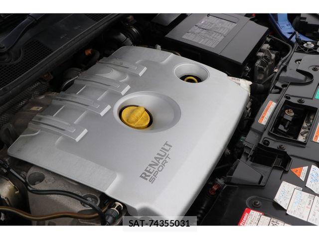Renault MEGANE ESTATE 2015-03 6614447-19