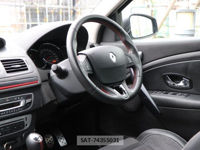 Renault MEGANE ESTATE 2015-03 6614447-7