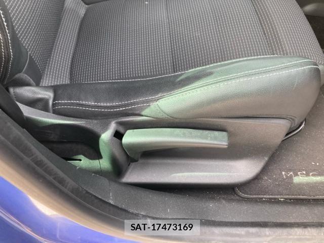 Renault MEGANE ESTATE 2012-12 7224197-16