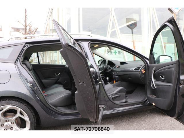 Renault MEGANE ESTATE 2012-01 7619554-10