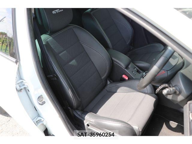 Renault MEGANE ESTATE 2016-09 8527021-13