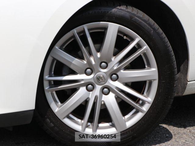 Renault MEGANE ESTATE 2016-09 8527021-15