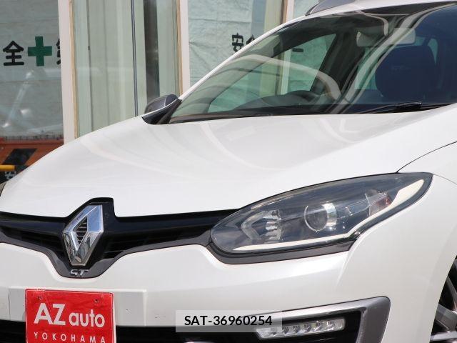 Renault MEGANE ESTATE 2016-09 8527021-18