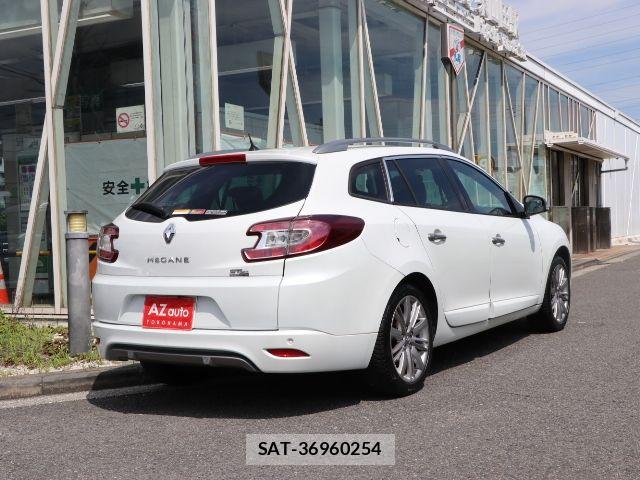 Renault MEGANE ESTATE 2016-09 8527021-2