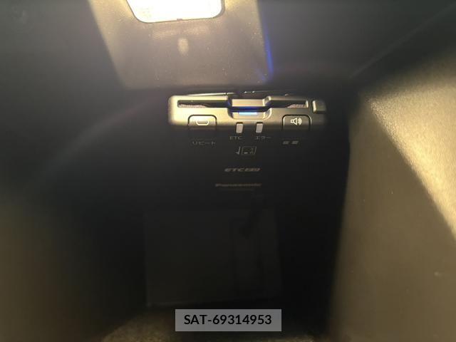 Renault MEGANE 2023-06 1126016-12