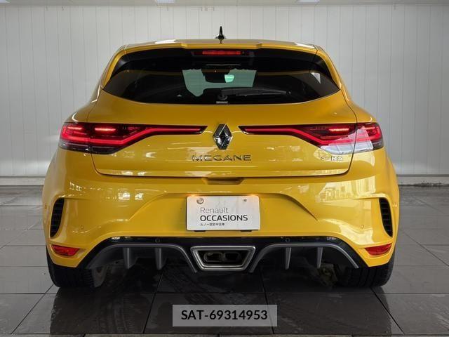 Renault MEGANE 2023-06 1126016-17