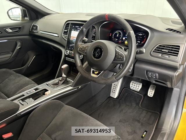 Renault MEGANE 2023-06 1126016-1