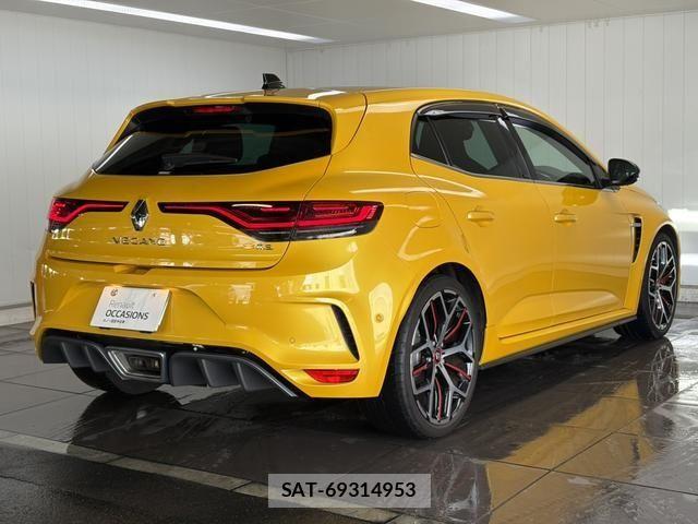 Renault MEGANE 2023-06 1126016-2