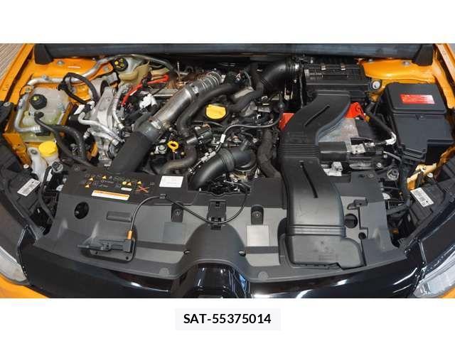 Renault MEGANE 2023-08 1208350-11