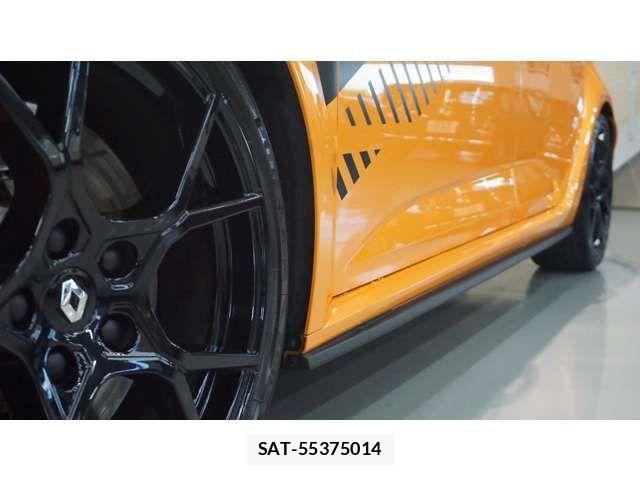Renault MEGANE 2023-08 1208350-12