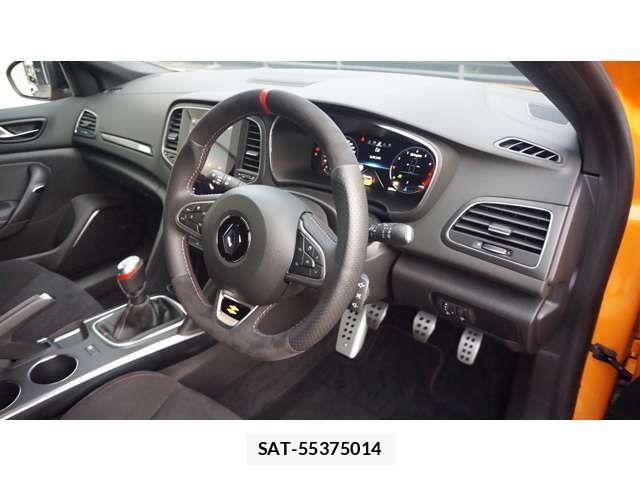 Renault MEGANE 2023-08 1208350-16
