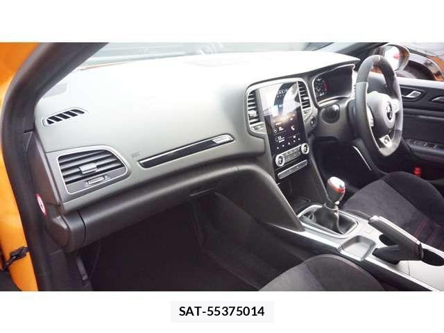 Renault MEGANE 2023-08 1208350-19