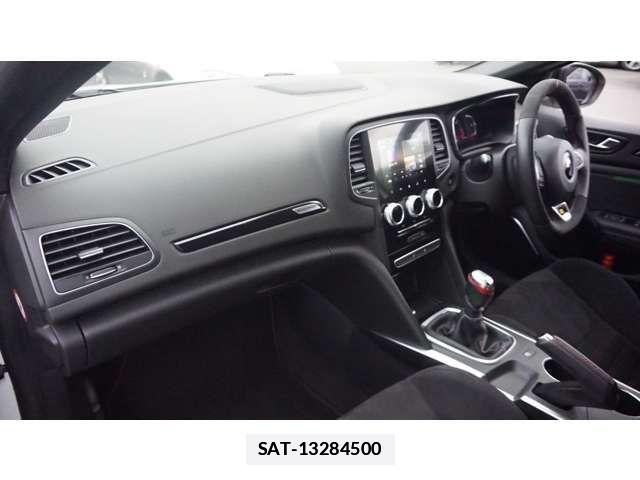 Renault MEGANE 2023-06 1299751-17