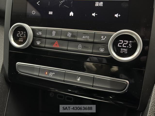 Renault MEGANE 2023-12 2320054-12