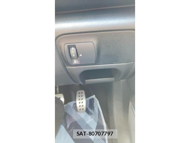 Renault MEGANE 2019-01 5876960-19
