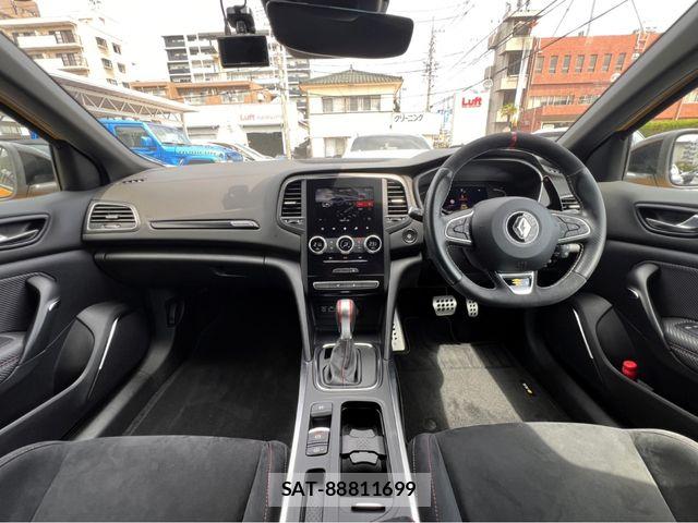 Renault MEGANE 2021-09 6546657-1