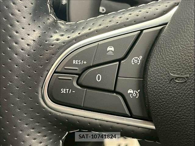 Renault MEGANE 2023-08 6546656-5