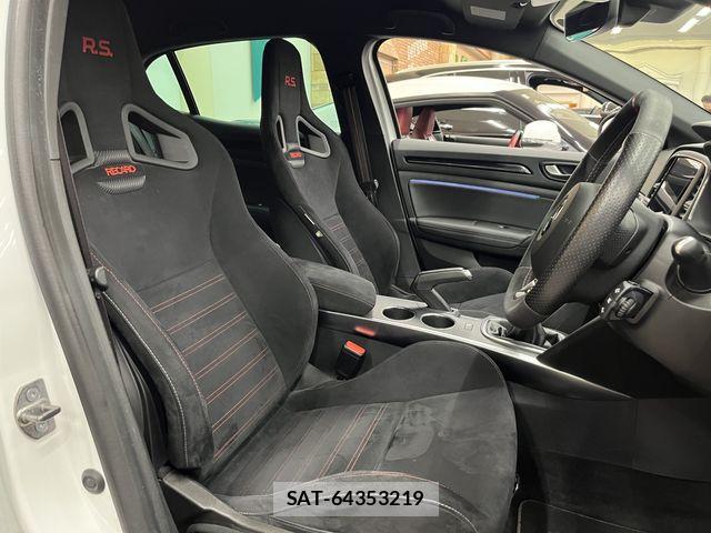 Renault MEGANE 2023-09 6997714-3