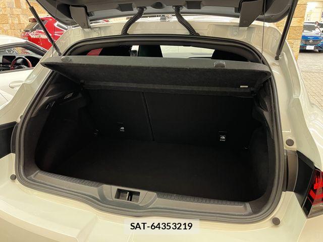 Renault MEGANE 2023-09 6997714-5