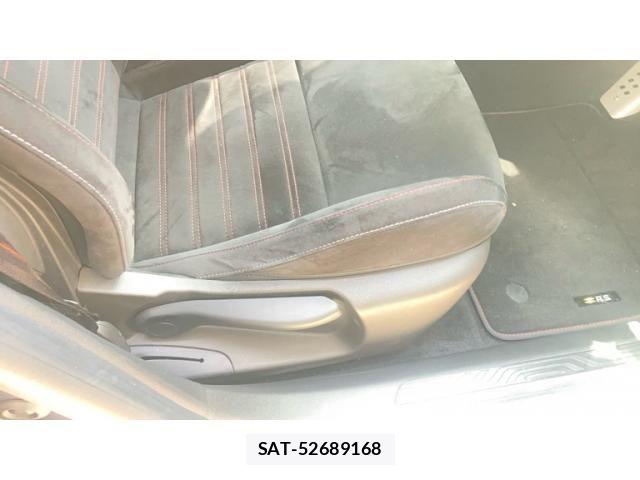 Renault MEGANE 2023-05 7021396-7