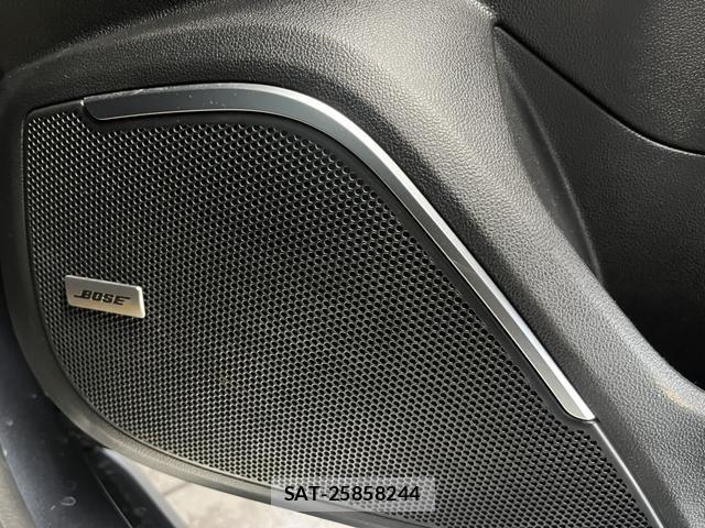Renault MEGANE 2023-04 7457307-8