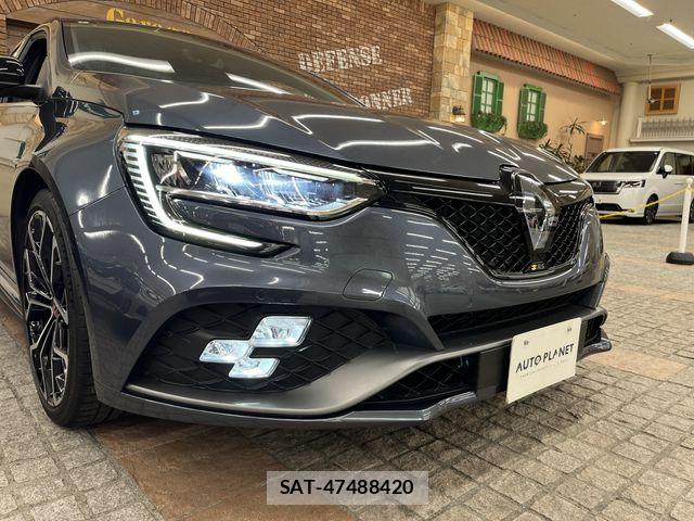Renault MEGANE 2022-01 7457308-9