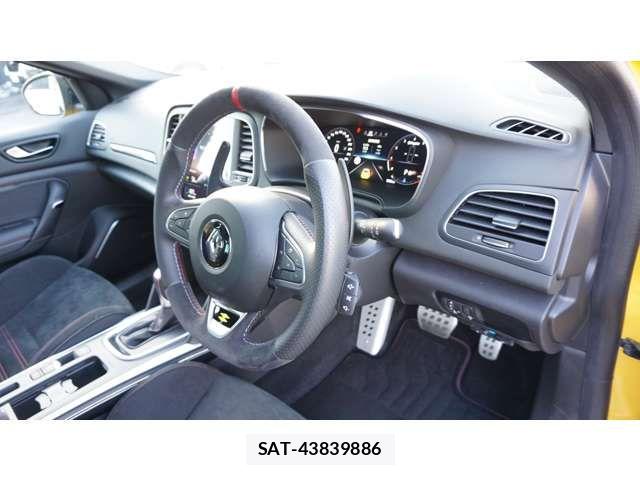 Renault MEGANE 2024-03 7502588-15