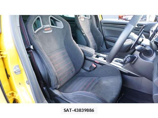 Renault MEGANE 2024-03 7502588-17