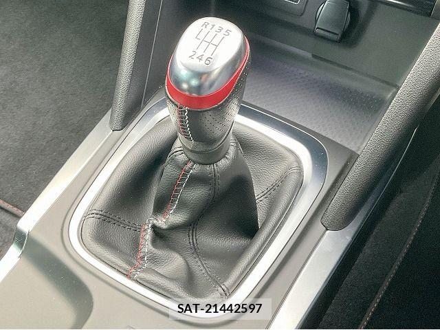 Renault MEGANE 2022-03 7509875-11