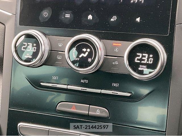 Renault MEGANE 2022-03 7509875-8