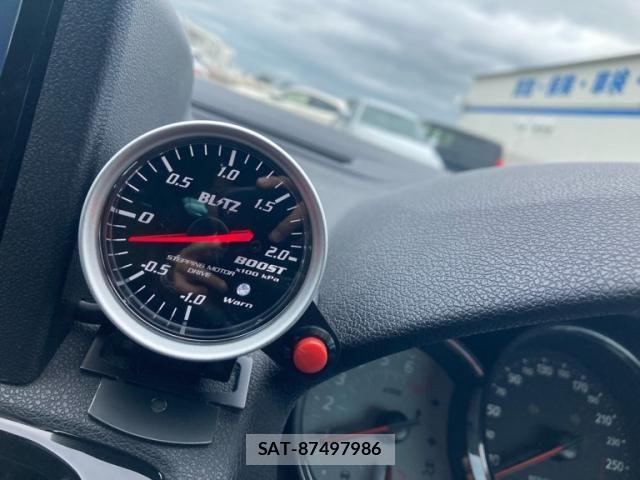 Renault MEGANE 2013-01 7619557-24