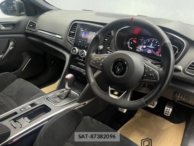 Renault MEGANE 2023-02 7727899-1