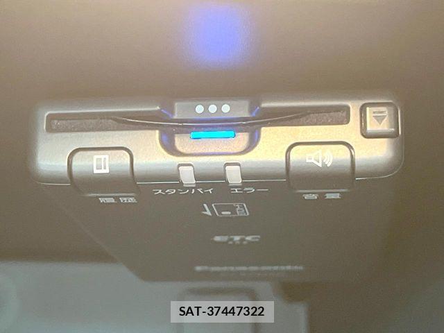 Renault MEGANE 2023-08 7788731-5