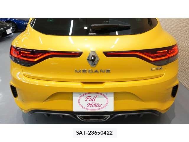 Renault MEGANE 2023-01 8037921-4