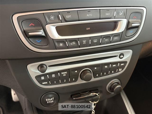 Renault MEGANE 2012-03 8101579-9