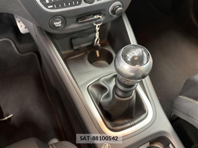 Renault MEGANE 2012-03 8101579-10